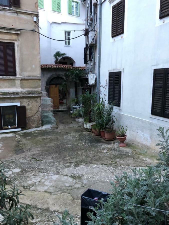 Apartment Saric ロヴラン エクステリア 写真